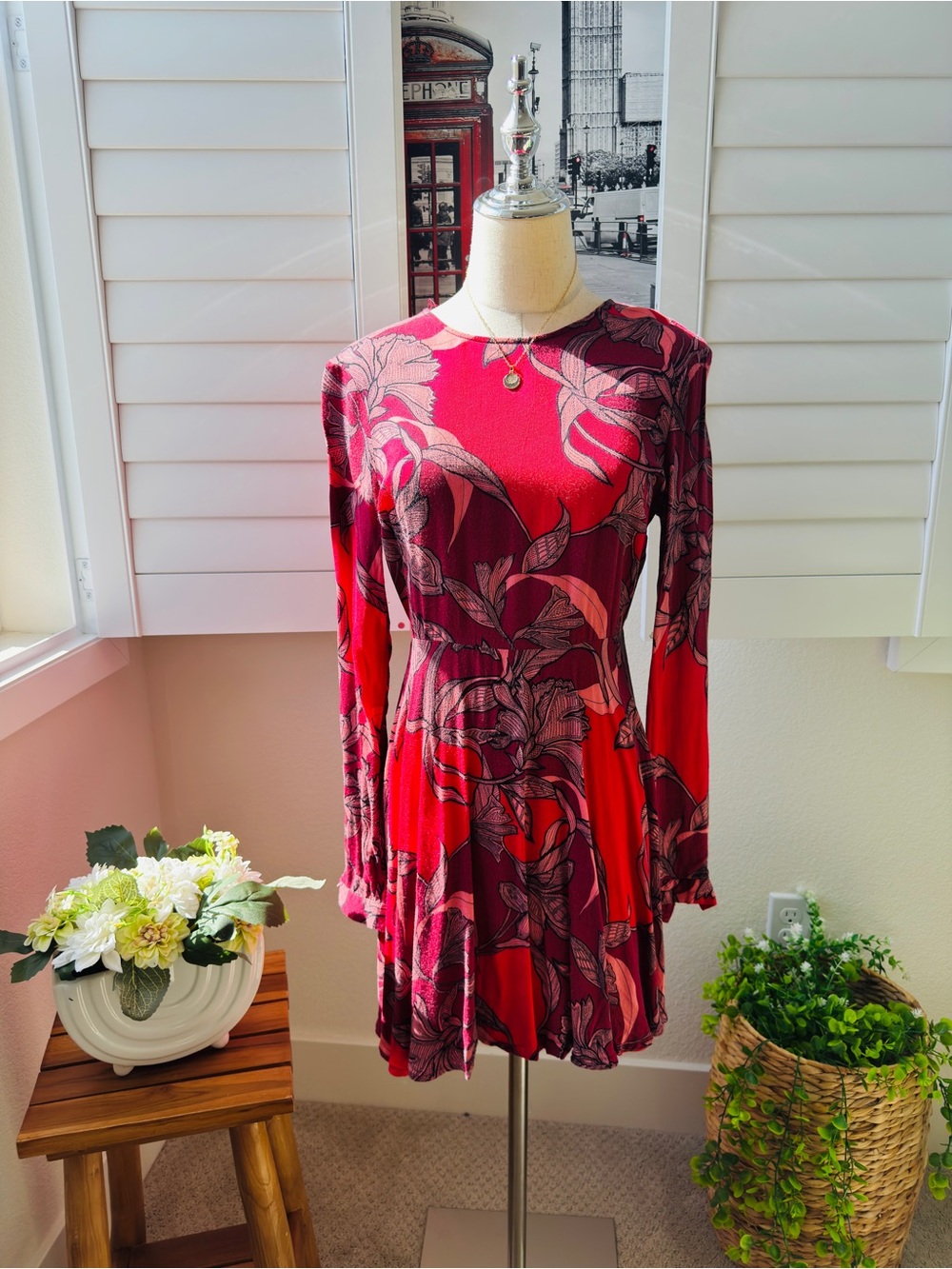 MINKPINK. Size S . Red & Pink Floral Long Sleeve Fit-and-Flare Dress